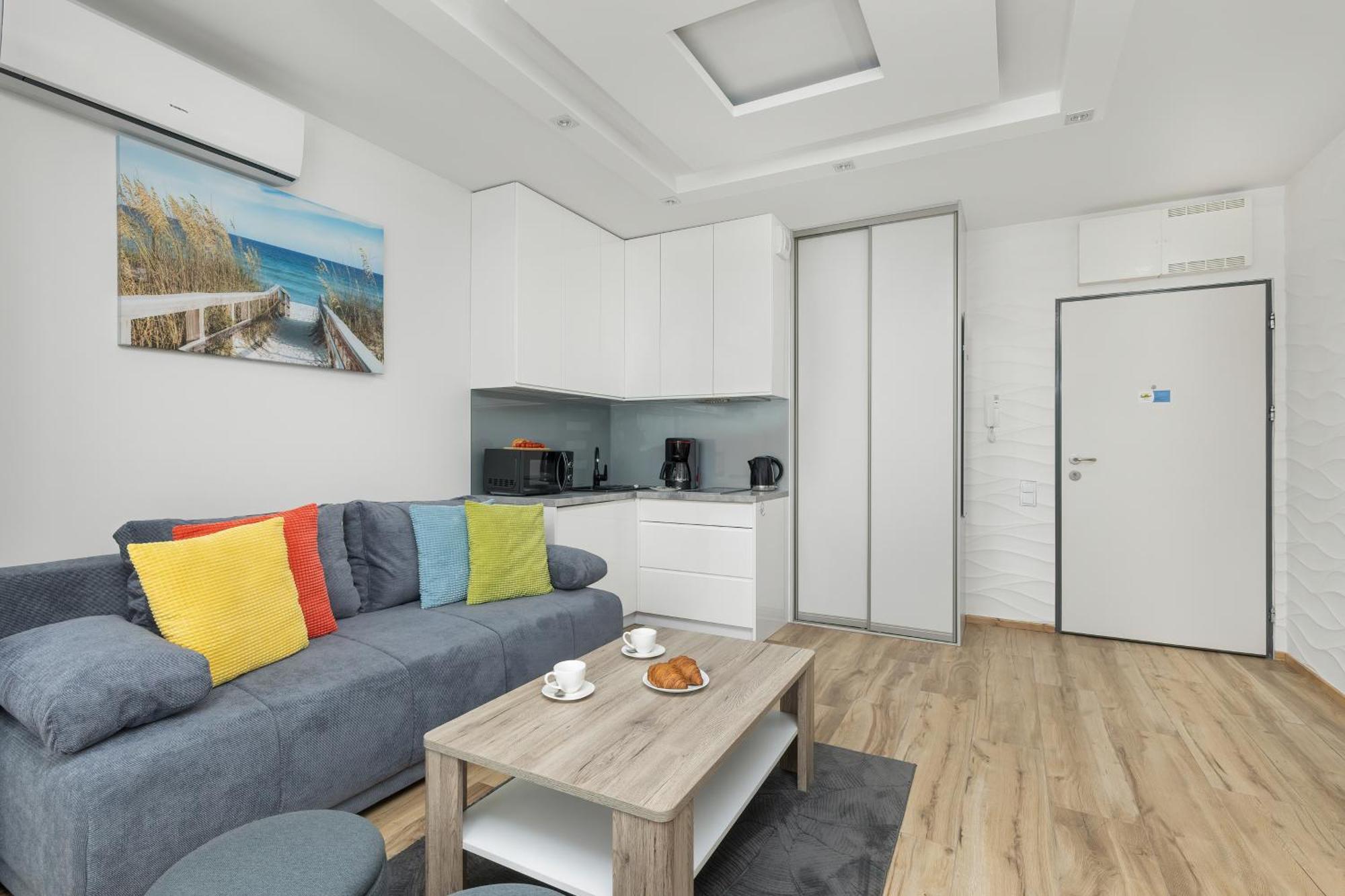 Apartamenty Horyzont Seaview By Rent Like Home Miedzyzdroje Bagian luar foto